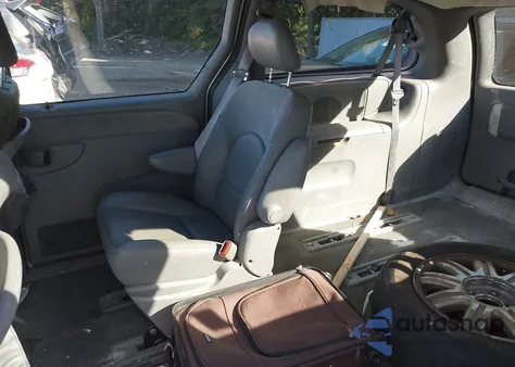 2004 Chrysler Town & Country Limited из США, поврежденный, VIN 2C8GT64L84R510359
